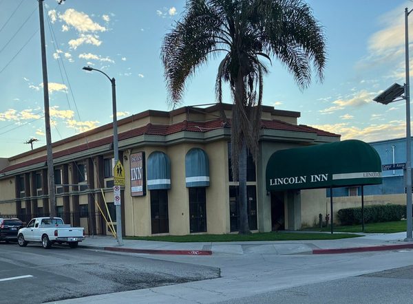 Lincoln Inn Los Angeles California — Property