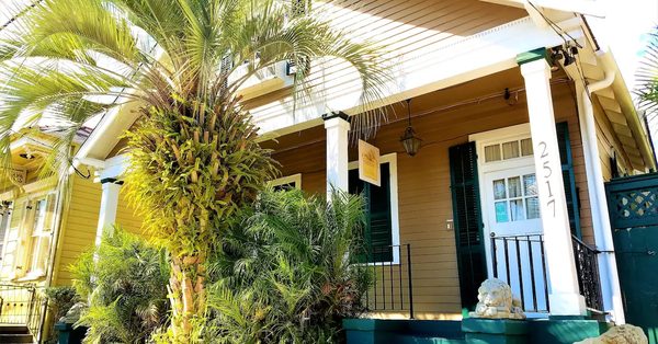 Lions Inn Bed Breakfast — Property