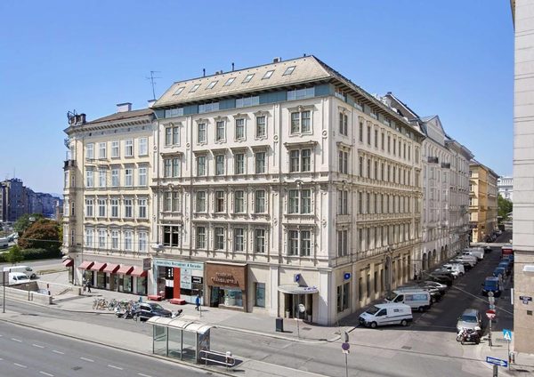 Living Hotel an der Oper — Property