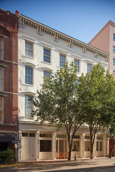 Loft 523 New Orleans — Property