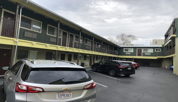 Lombard Plaza Motel — Property