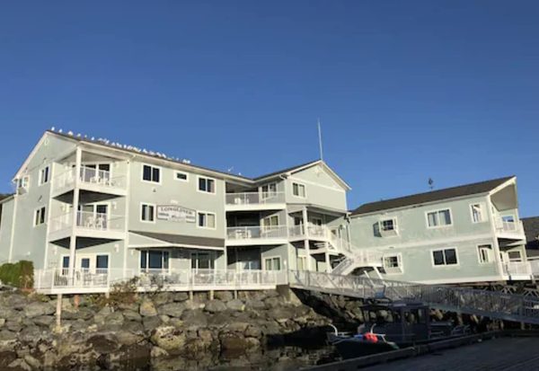 Longliner Lodge and Suites — Property