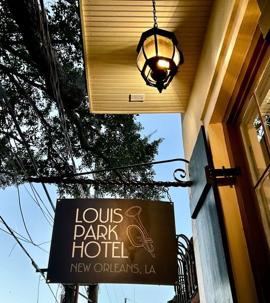 Louis Park Hotel — Property