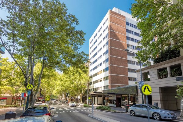Macleay Hotel — Property