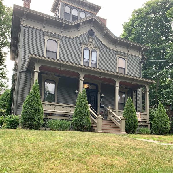 Made INN Vermont an Urban Chic Boutique Bed and Breakfast — Property