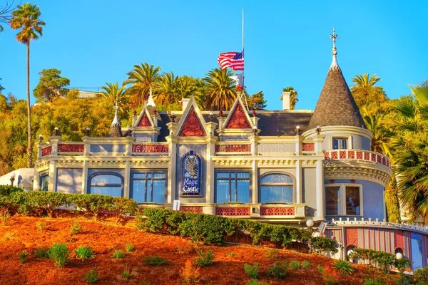 Magic Castle Hotel Los Angeles California — Property