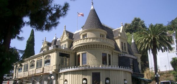 Magic Castle Hotel Los Angeles California — Property