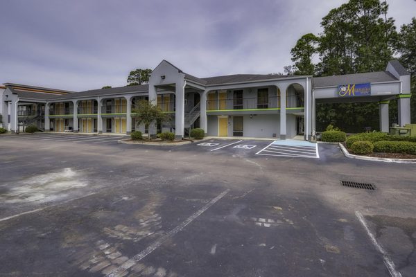 Magnolia Inn Kingsland — Property