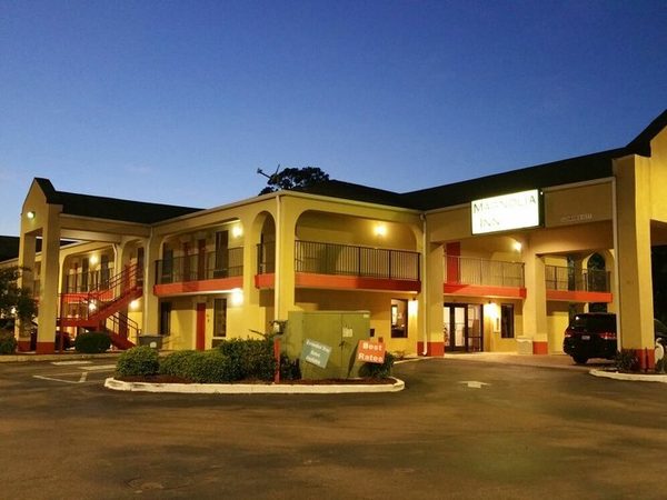 Magnolia Inn Kingsland — Property