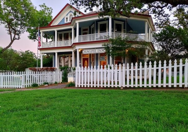 Magpie Inn — Property