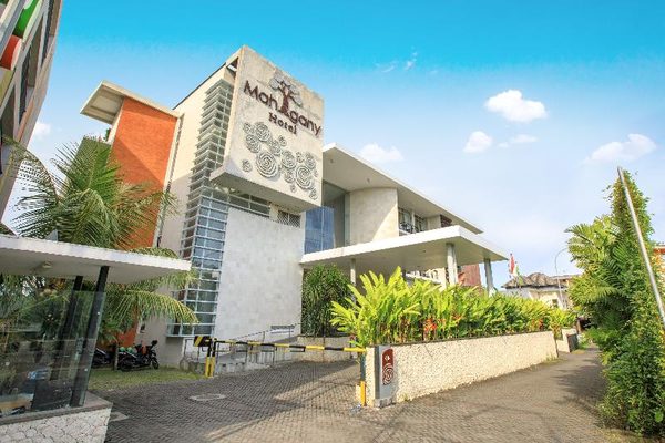 Mahogany Hotel — Property