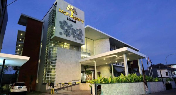 Mahogany Hotel — Property