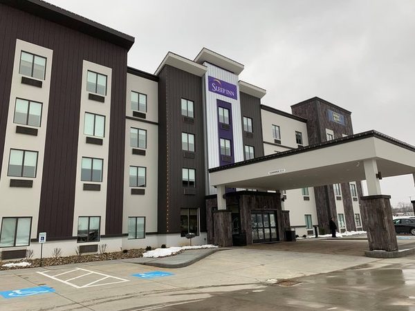 MainStay Suites Logan Ohio Hocking Hills — Property