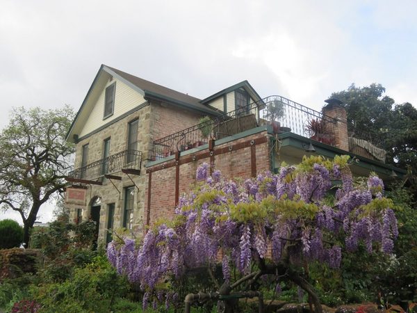 Maison Fleurie A Four Sisters Inn — Property