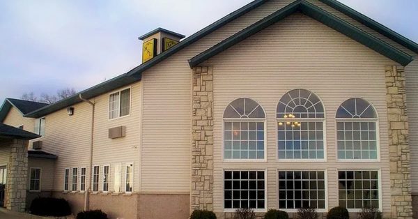 Mammoth Spring Lodge Motel — Property