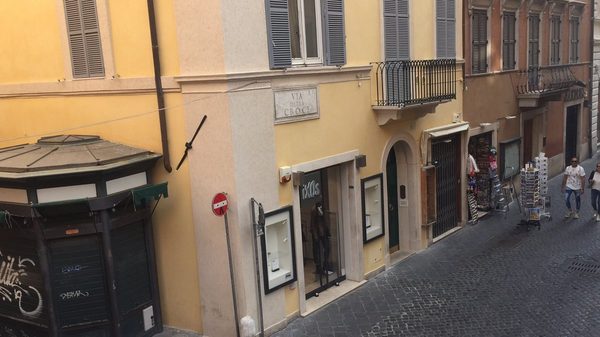 Mario de Fiori 37 — Property