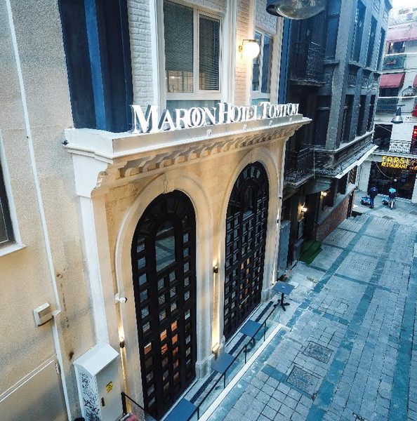 Maroon Tomtom Istanbul — Property