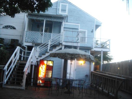 Marquette House New Orleans International Hostel — Property