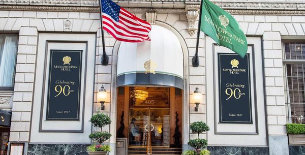 Mayflower Park Hotel Seattle Washington — Property