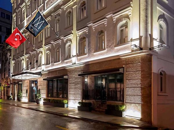 Meroddi Galata Mansion Istanbul — Property