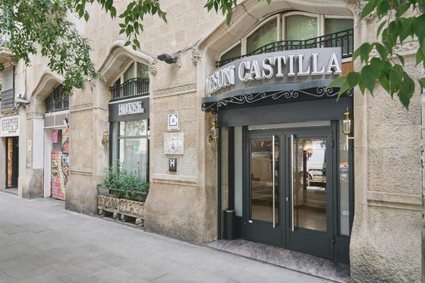 Meson Castilla Atiram Barcelona Catalonia — Property