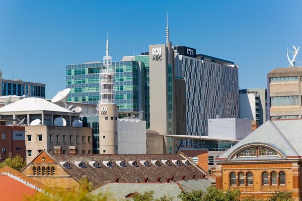 Metro Aspire Hotel Sydney — Property