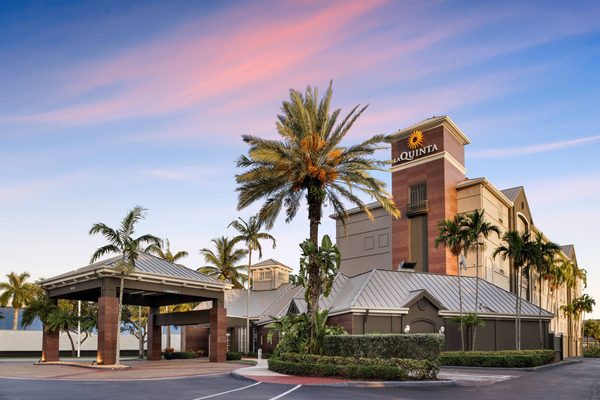 Miami Airport Inn Miami Florida — Property