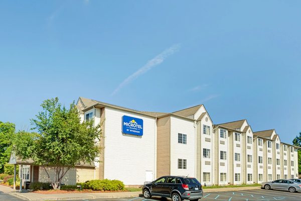 Microtel Inn Suites by Wyndham Kansas City Airport — Property