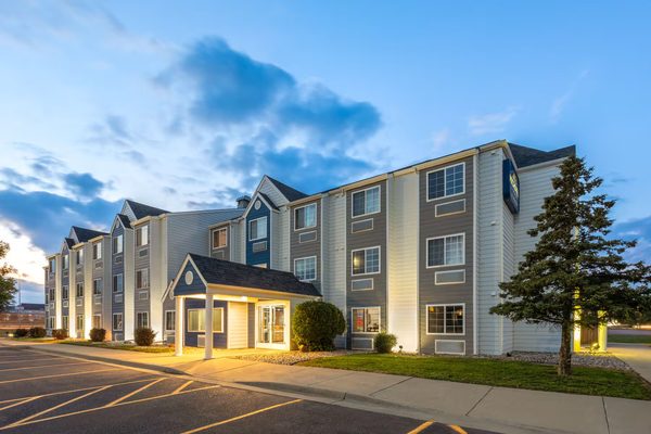 Microtel Inn Suites by Wyndham Sioux Falls — Property