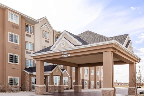 Microtel Inn Suites by Wyndham West Fargo Medical Center — Property
