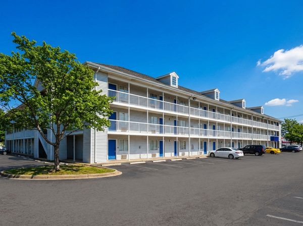 Midtown Inn and Suites — Property