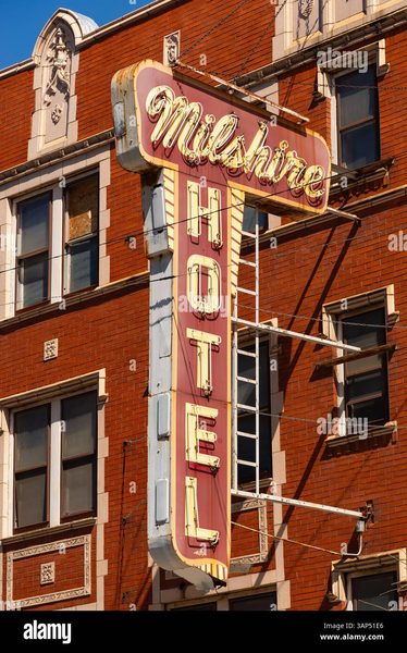 Milshire Hotel Chicago Illinois — Property