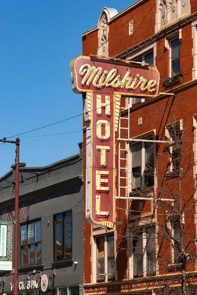 Milshire Hotel Chicago Illinois — Property