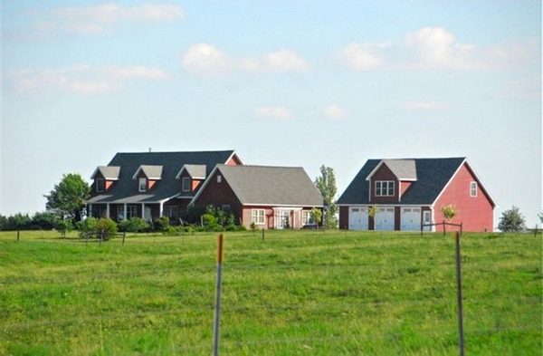Miss Spenser s of Longview Farms Bed and Breakfast — Property