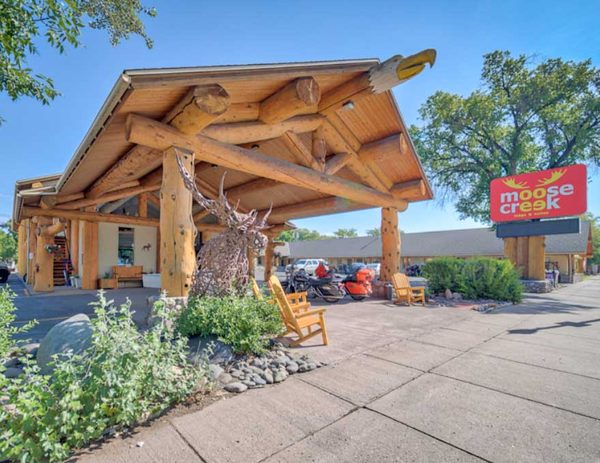 Moose Creek Lodge and Suites — Property