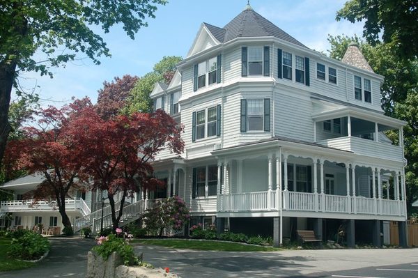 Moseley Cottage Inn — Property
