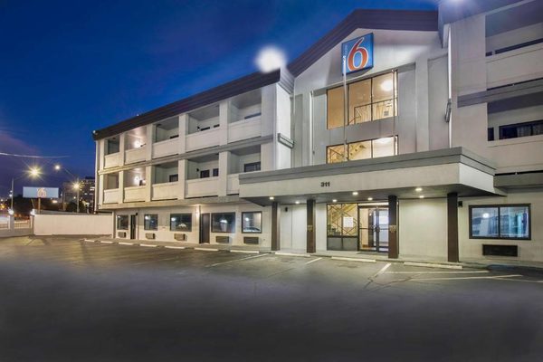 Motel 6 Atlanta GA — Property