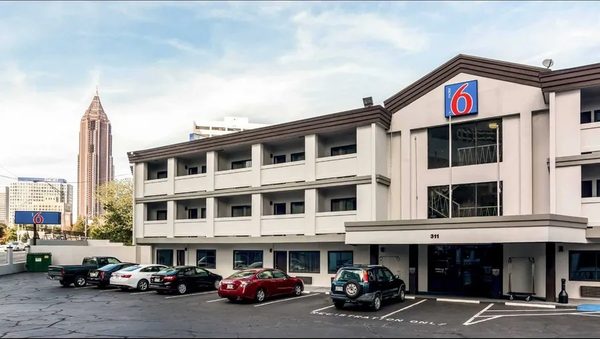 Motel 6 Atlanta GA — Property