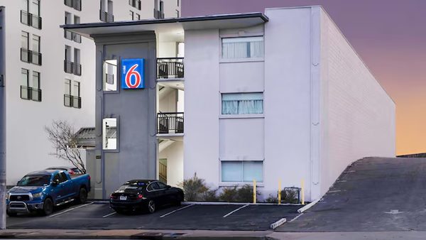 Motel 6 Atlanta GA Midtown — Property
