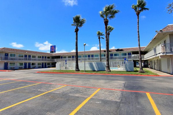 Motel 6 Corpus Christi Northwest — Property