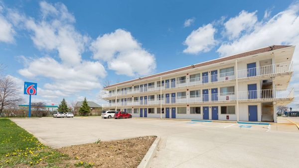 Motel 6 Dayton OH — Property