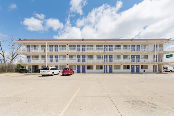 Motel 6 Dayton OH — Property