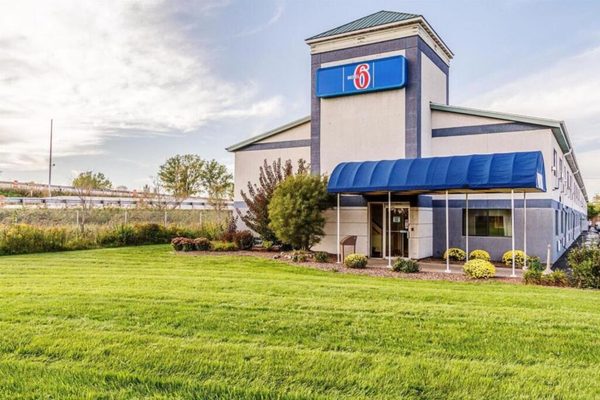 Motel 6 Green Bay WI Lambeau — Property