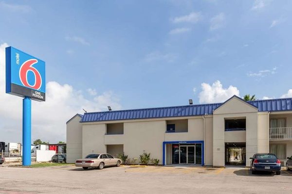 Motel 6 Houston TX East — Property