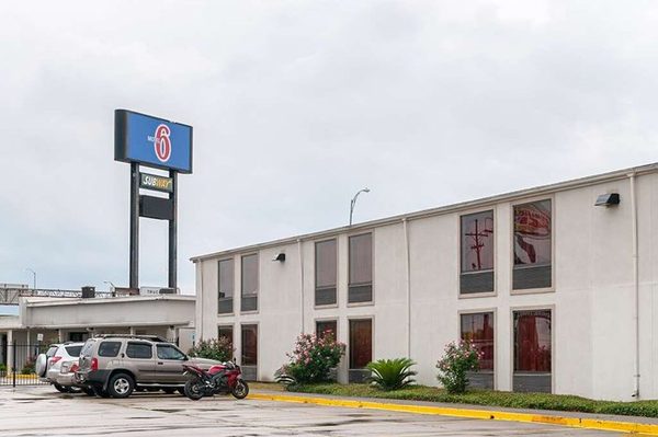 Motel 6 New Orleans near downtown — Property
