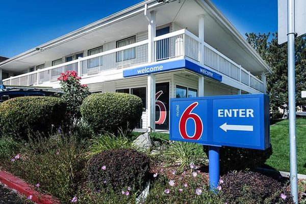 Motel 6 Reno Airport Sparks Sparks Nevada — Property