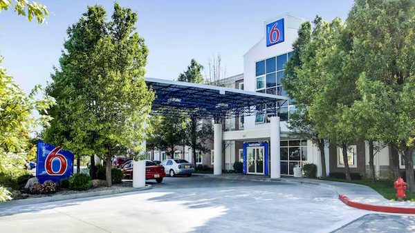 Motel 6 Salt Lake City Central — Property