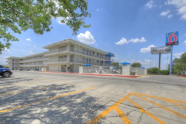 Motel 6 San Antonio TX West SeaWorld — Property