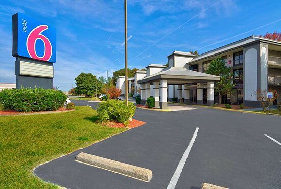 Motel 6 Seaford — Property
