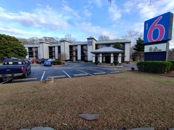 Motel 6 Seaford — Property